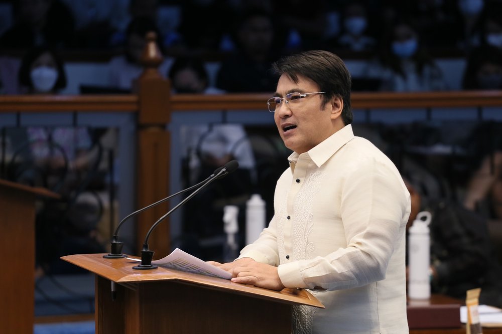 Solon Revilla-sponsored bill lowering optional retirement age of gov’t workers to 56 reaches plenary
